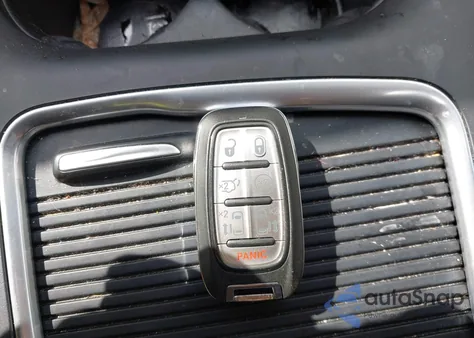 2018 Chrysler Pacifica Touring L z USA, uszkodzony, nr VIN 2C4RC1BGXJR280631